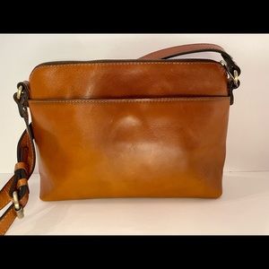Lovely cognac brown handbag by Patricia Nash